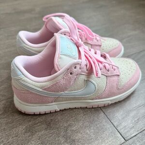 Size 6 Pink and White Suede NIKE AF1